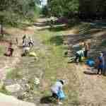 Decenas de voluntarios participan en la limpieza del río Guadiana en Argamasilla de Alba 2