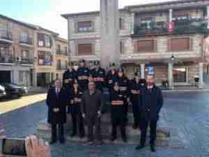 El-Gobierno-regional-entrega-186-nuevos-uniformes-a-15-agrupaciones.jpg 3