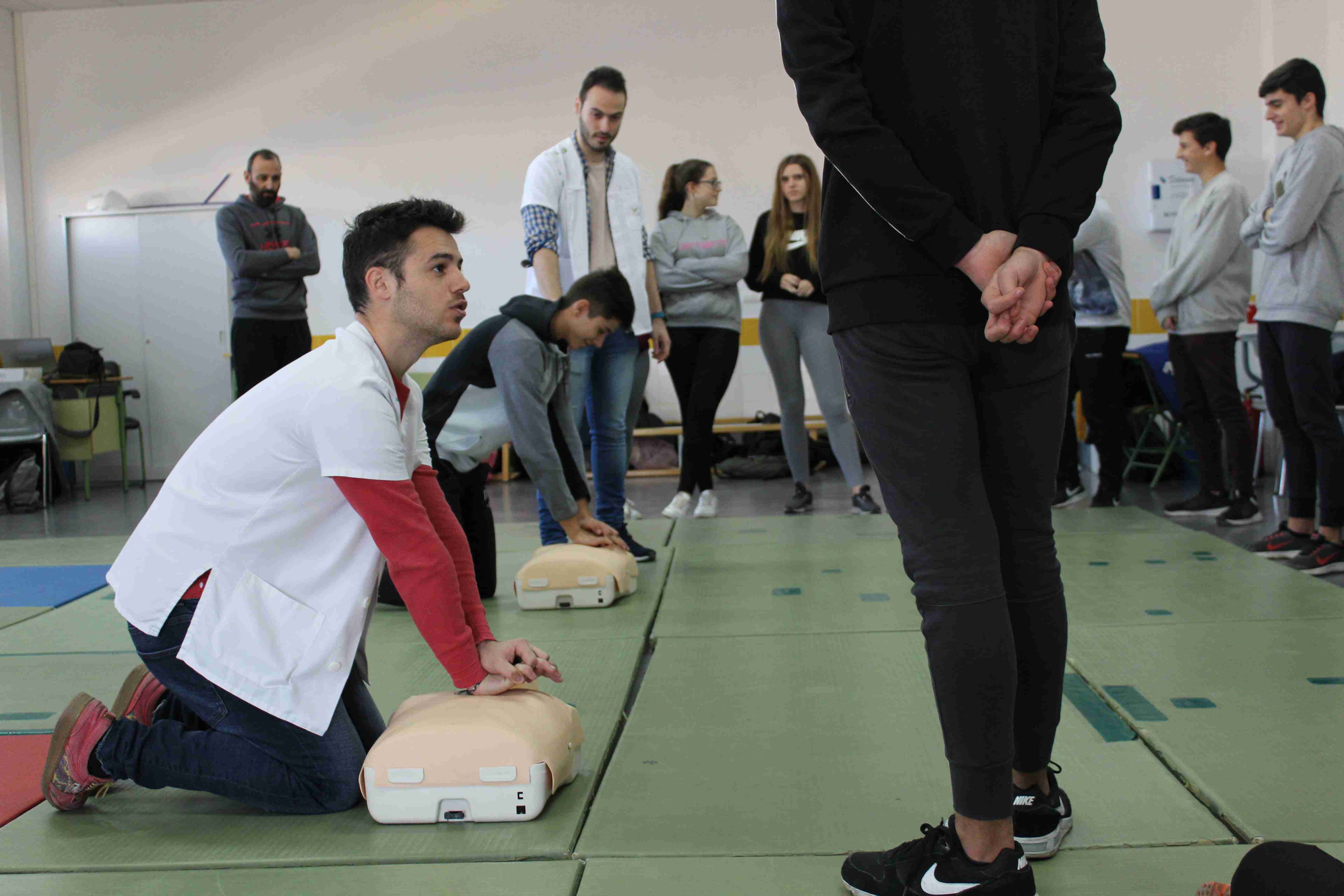 La Gerencia de Área de Villarrobledo realiza un proyecto para evaluar los conocimientos en primeros auxilios de 300 jóvenes 1