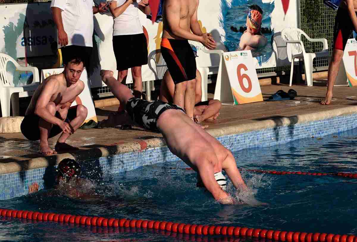 La natación pone broche de oro al ecuador del calendario deportivo FECAM 1