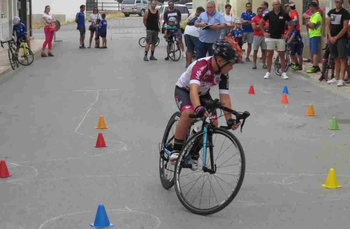 Celebrada la III Edición de la carrera de Escuelas organizada por el Club Ciclista Onturense 3