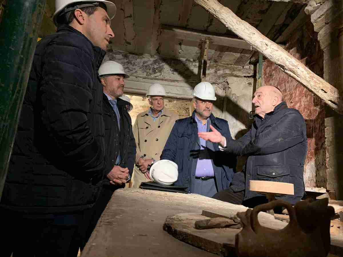 El vicepresidente de Castilla-La Mancha visitó obras de rehabilitación del alfar de Pedro Mercedes 1