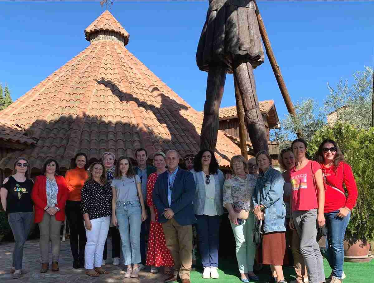 Un grupo de touroperadores rusos visitaron Villarrubia de los Ojos y almorzaron en El Mirador de la Mancha 3