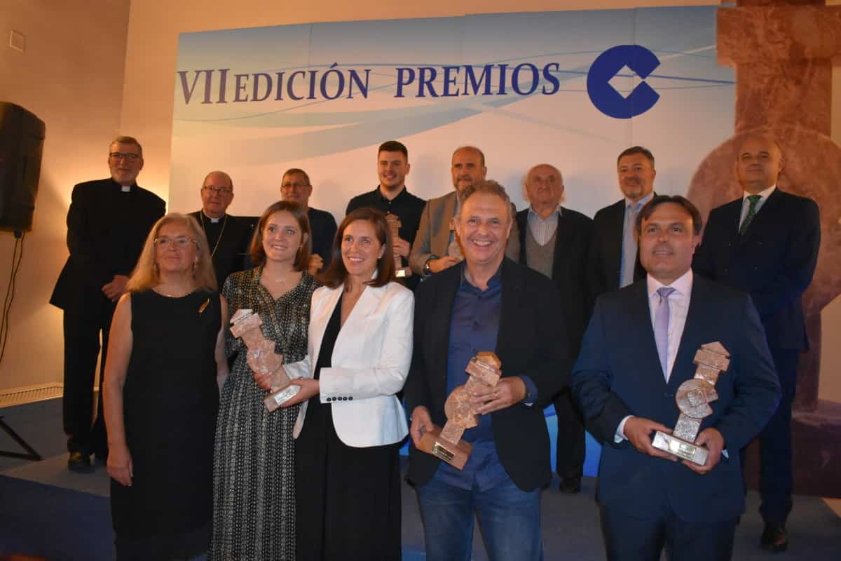 cope cuenca entrega premio a vicepresidente regional