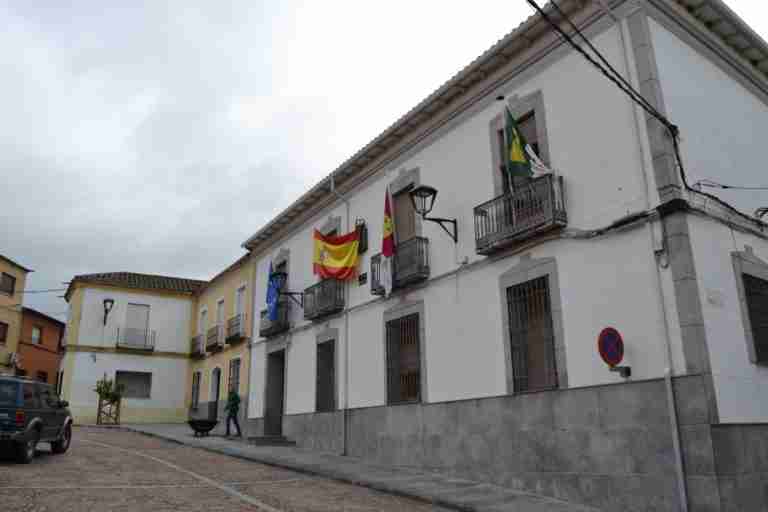 ayuntamiento de piedrabuena conservacion volcan arzollosa e instalacion de paneles fotovoltaticos