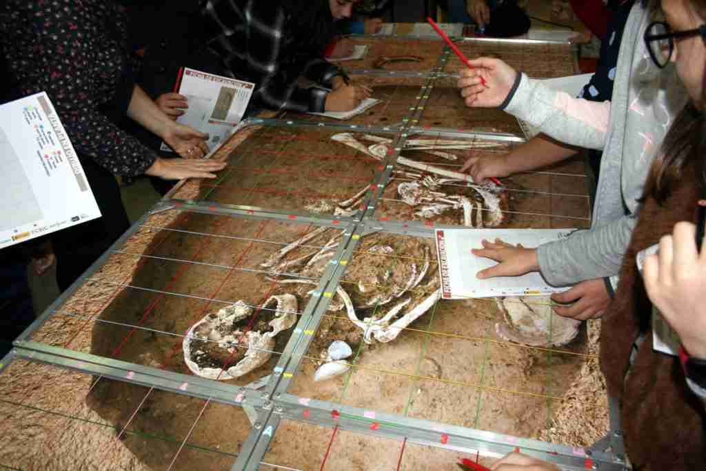 taller conociendo a nuestros antepasados a traves de sus herramientas