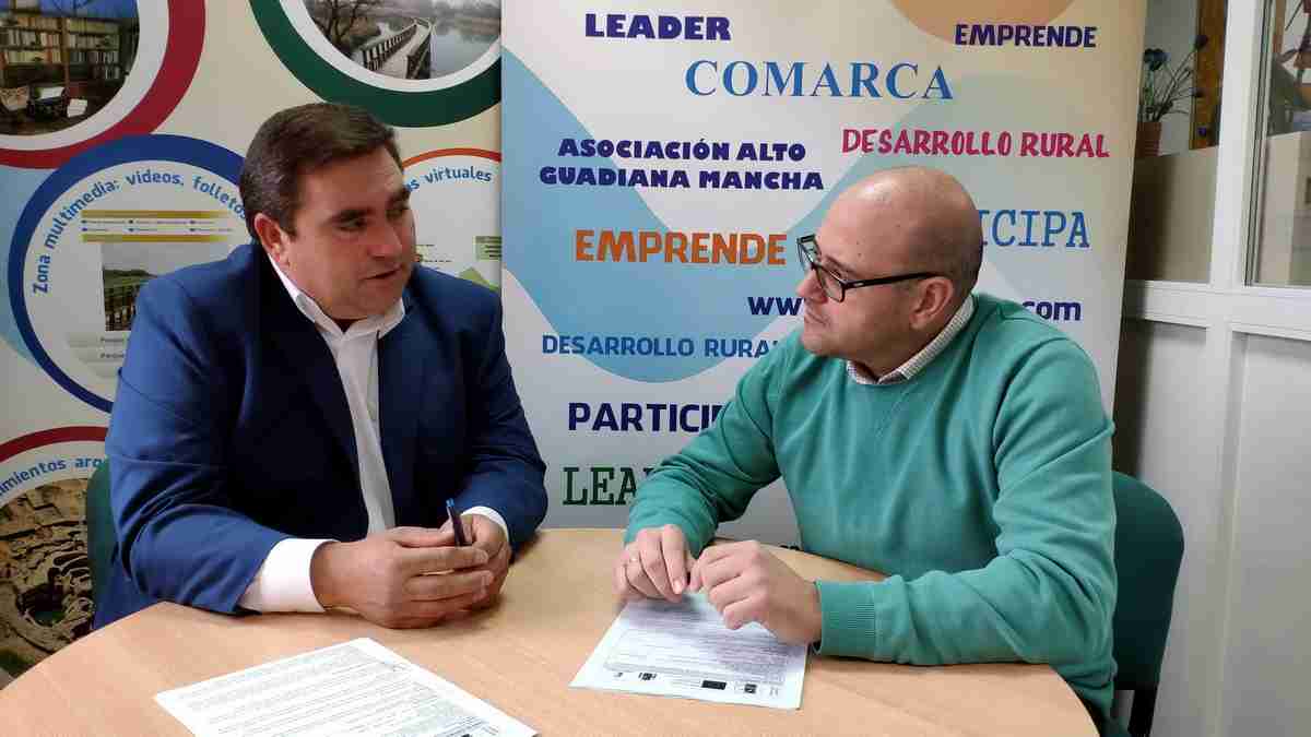 Alto Guadiana Mancha firmó un contrato con la empresa Prolicor SL de Daimiel para un proyecto con inversión cercana a 300.000 euros 2