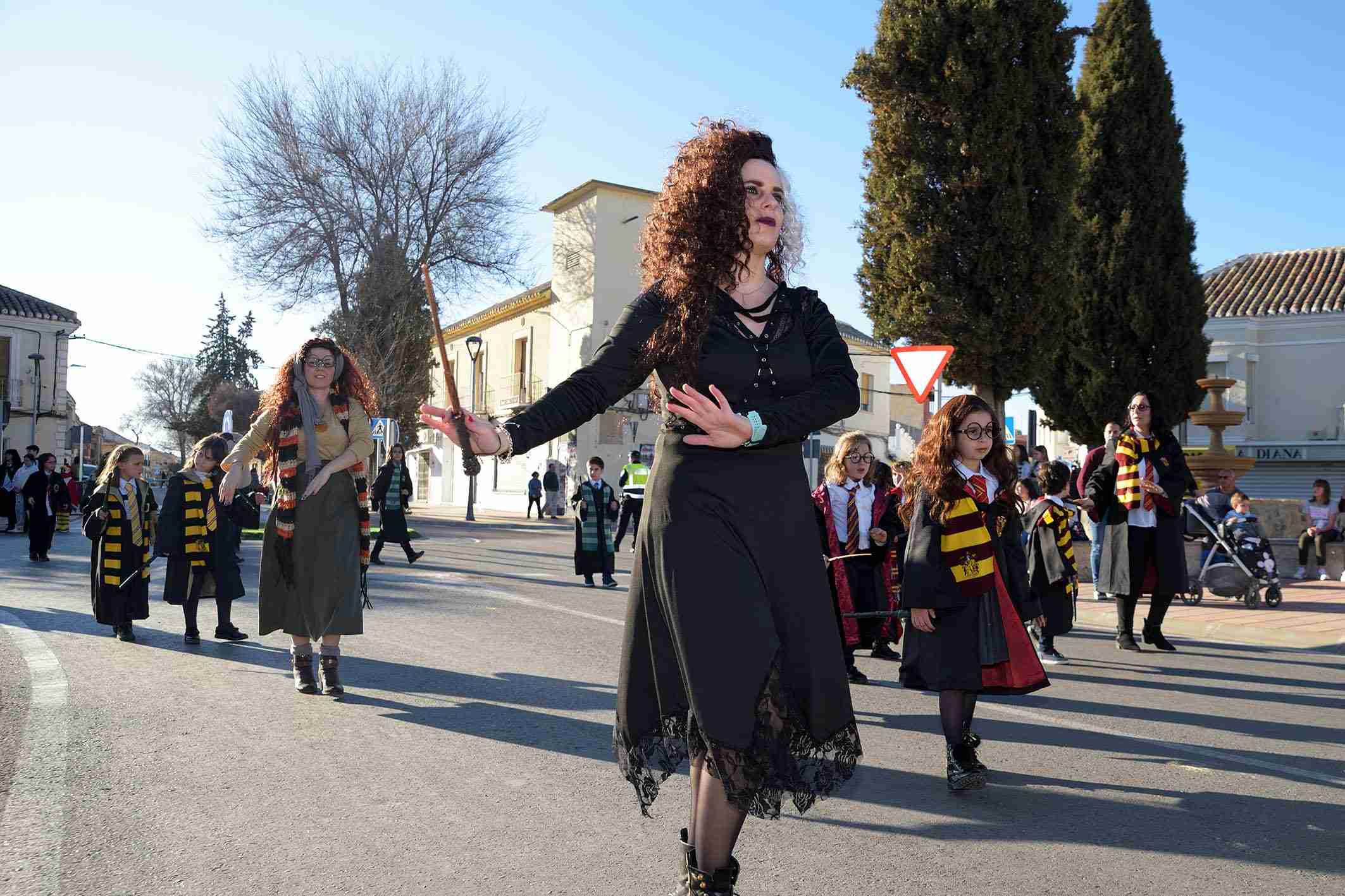 Cientos de niños participaron en el Desfile de Comparsas Infantiles de Argamasilla de Alba 8