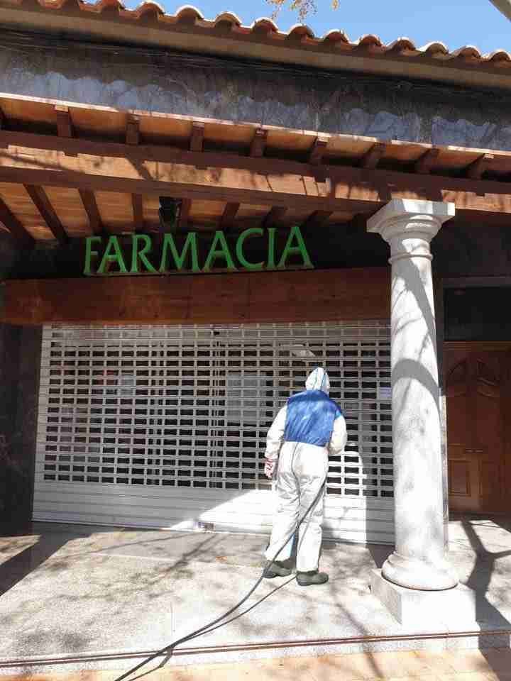Villarta de San Juan desinfecta calles y lugares de tránsito para combatir el coronavirus 1