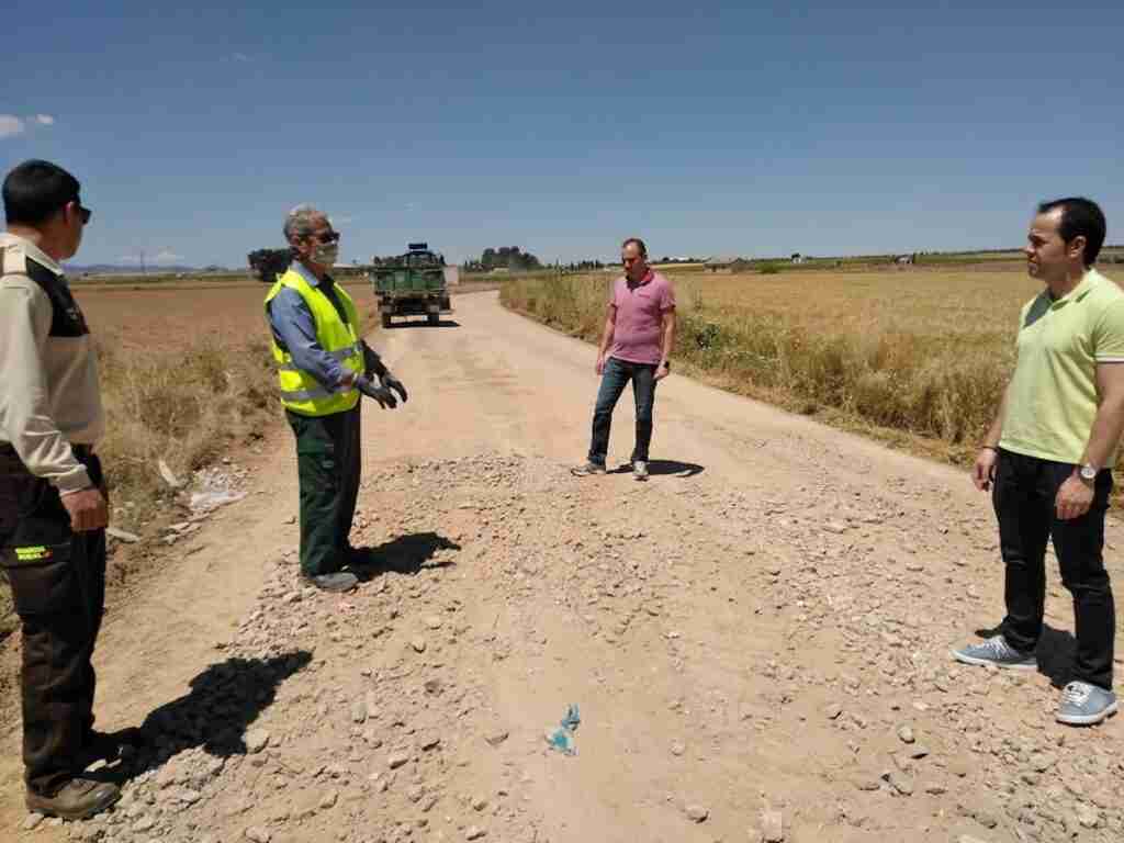 Arreglos en varios caminos rurales de Herencia durante el confinamiento 4