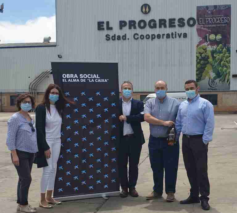 caixabank colabora el progreso donacion aceite villarrubia