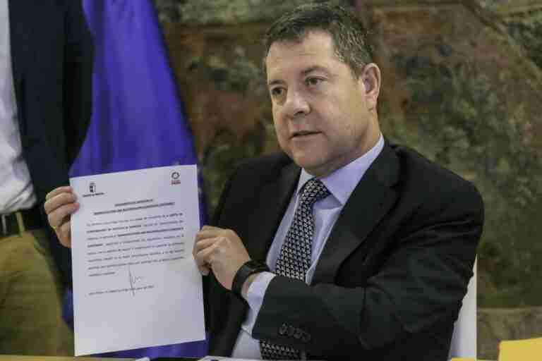 garcia page firma manifiesto por recuperacion economica sostenible