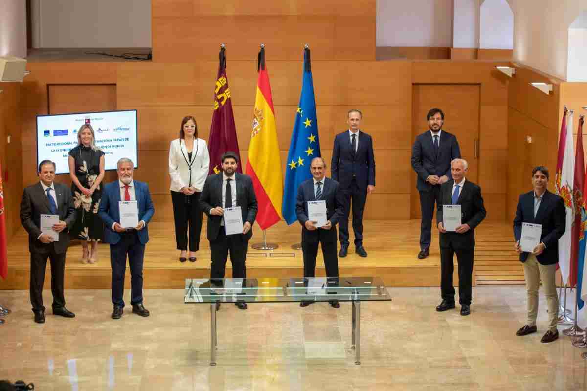 El Gobierno regional, PSOE y Ciudadanos acordaron la creación de grupos de trabajo para el diseño de una estrategia de recuperación después del COVID-19 3