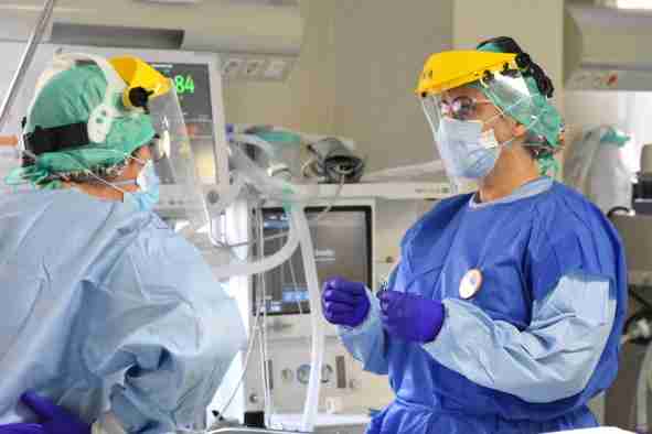 Desciende el número de pacientes hospitalizados por infección de coronavirus en Castilla-La Mancha 2