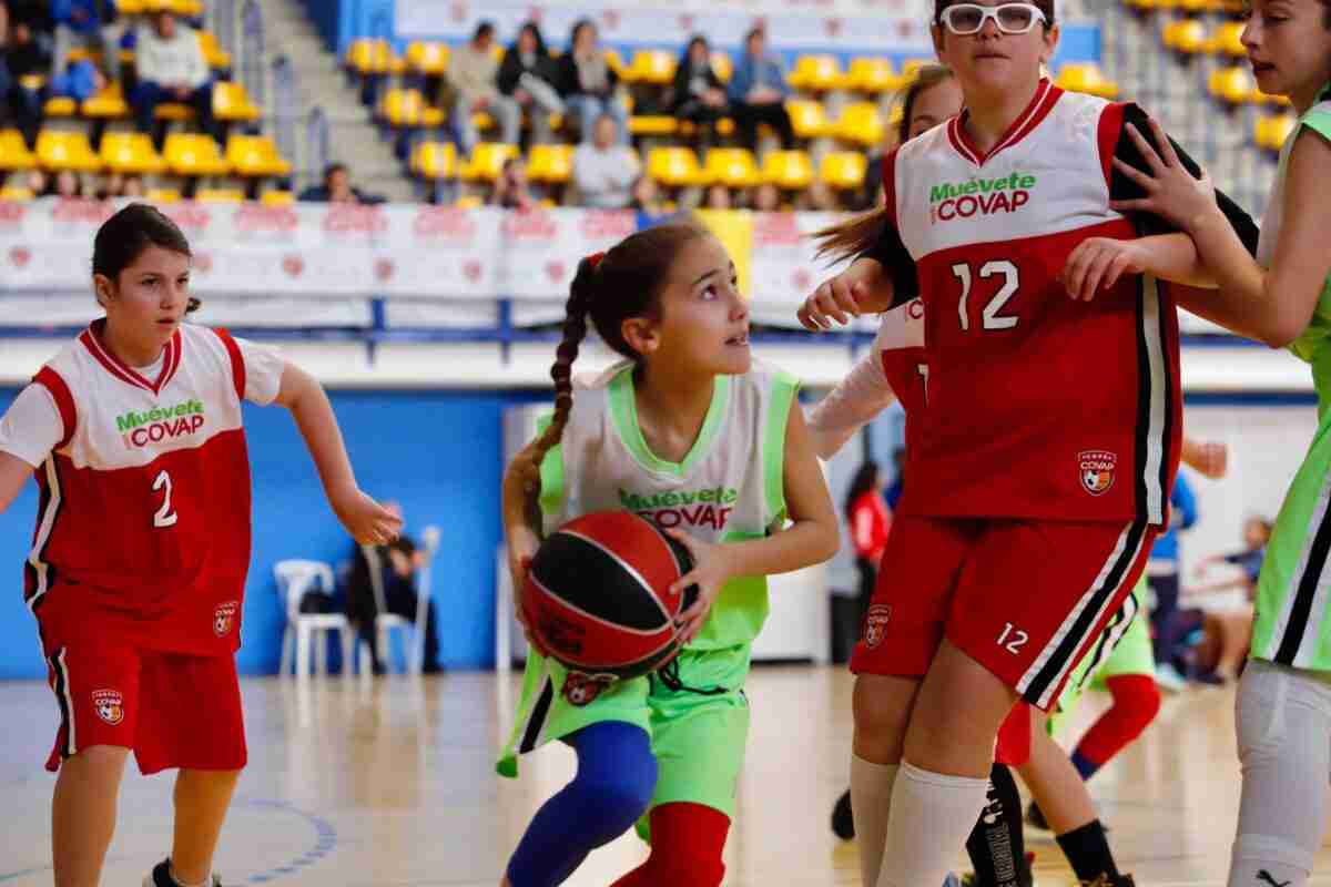 La práctica de ejercicio y una alimentación equilibrada en la infancia ayuda a proteger el cerebro y prevenir enfermedades neurológicas que padece un 16% de la población española adulta 1