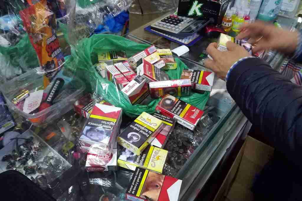 Intervenidas 120 cajetillas de tabaco puestas a la venta de forma irregular 2