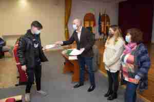 El alcalde de Argamasilla de Alba entregó diplomas a los alumnos del curso de PRL en el oficio de albañilería 4
