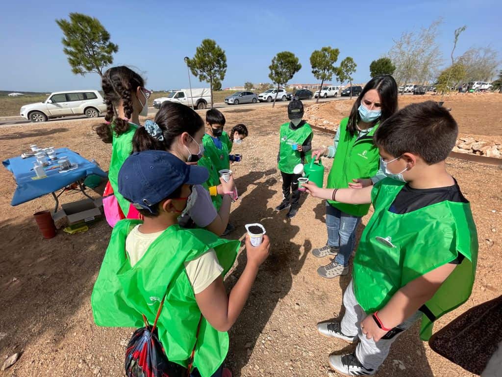 Los alumnos del colegio de Carrión de Calatrava aprenden sobre respeto y cuidado al medio ambiente gracias al Ayuntamiento y la JCCM 1