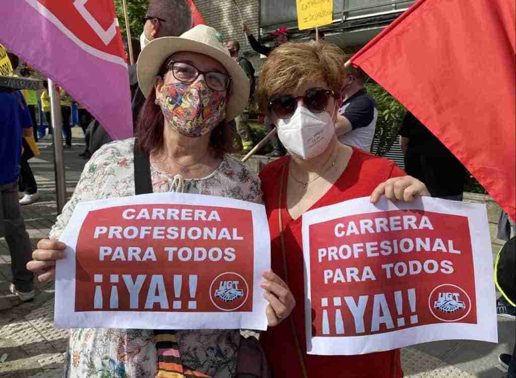 UGT hizo visibles las reivindicaciones de los Profesionales de la Sanidad en el Día de Castilla-La Mancha 1