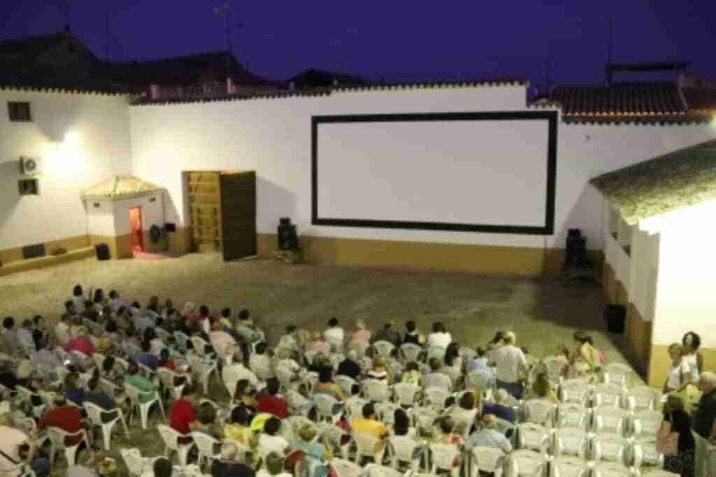 cine de verano en ciega de manzanares