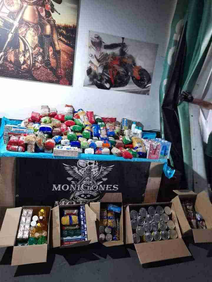 Moñigones Motors Elite dona más de 300 kg de alimentos a Cruz Roja 10