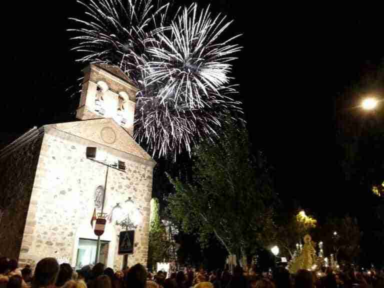 espectaculo pirotecnico virgen de gracia puertollano