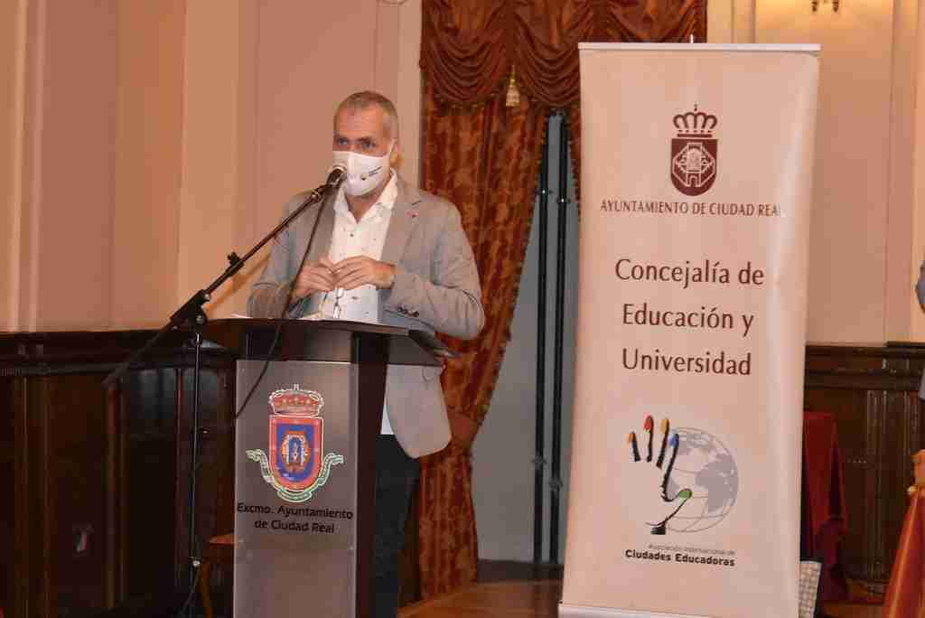 premios escolares y menciones educativas