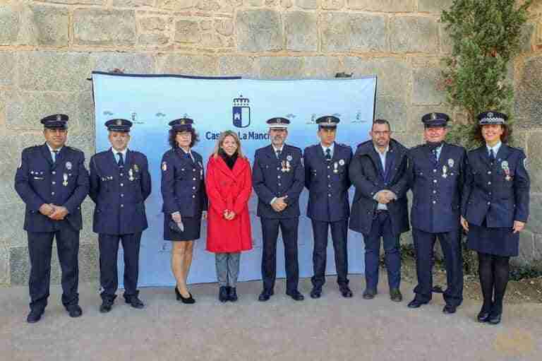 condecoraciones a policias locales de clm