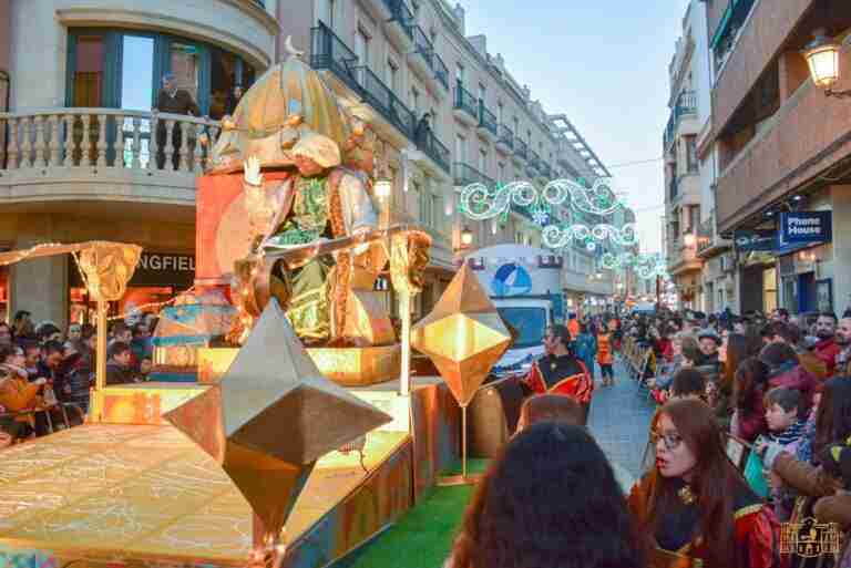 caramelos en la cabalgata de Reyes de Tomelloso