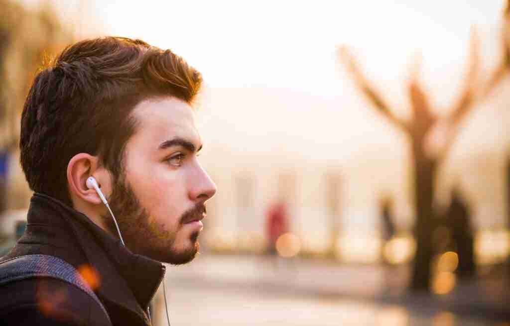 10 propósitos de año nuevo para cuidar tus oídos 2