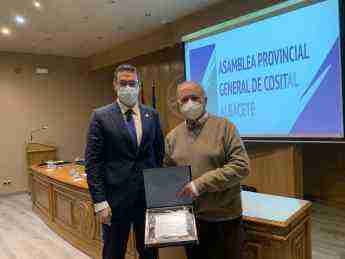 COSITAL Albacete homenajea a dos secretarios recién jubilados 3
