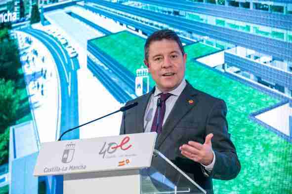 García-Page anuncia la convocatoria de 3.225 plazas para Sanidad en un proceso de Oferta Pública de Empleo que comenzará “en mayo” 2