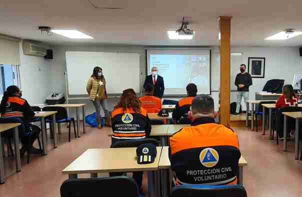 Personal voluntario de Protección Civil y Cruz Roja participa en dos cursos de formación sobre atención sanitaria 2