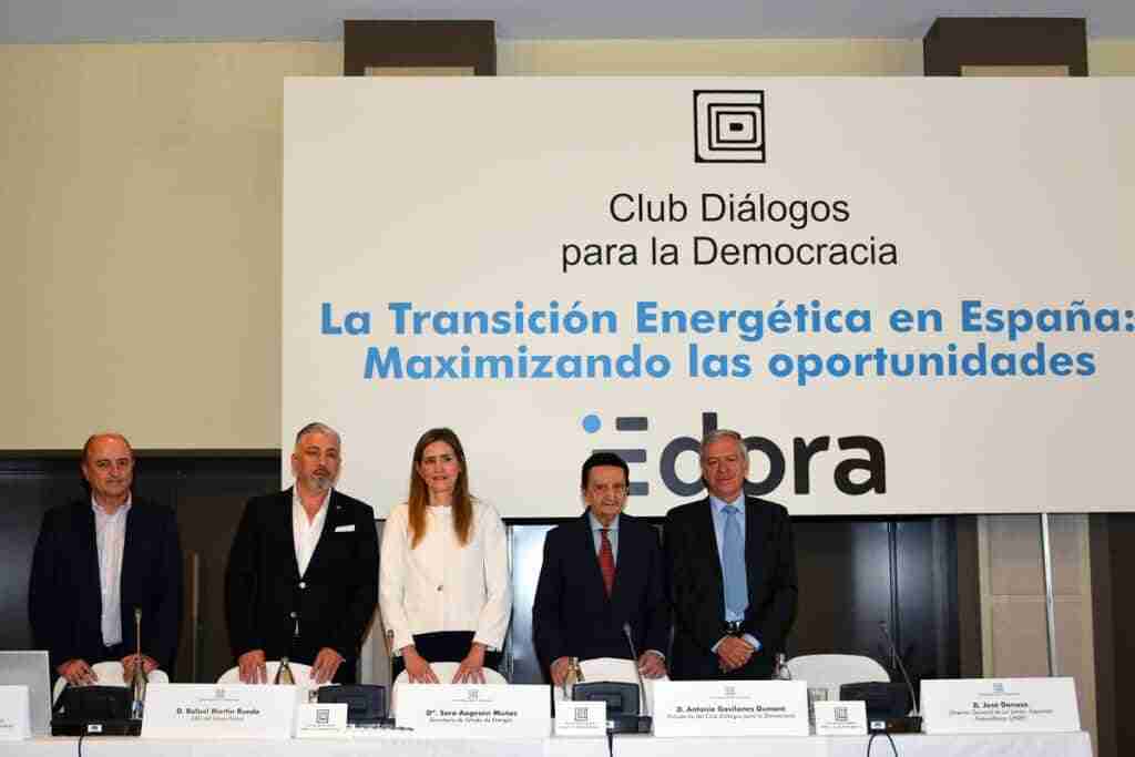 El Gobierno está muy satisfecho con el acuerdo político alcanzado con Bruselas para limitar el precio del gas a 50 euros/MWh 6