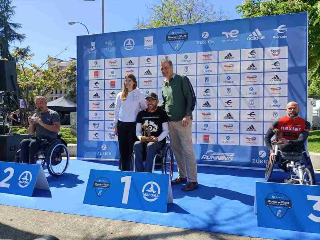 El atleta de Amiab Rafael Botello gana la Maratón de Madrid en la categoría silla de ruedas 4