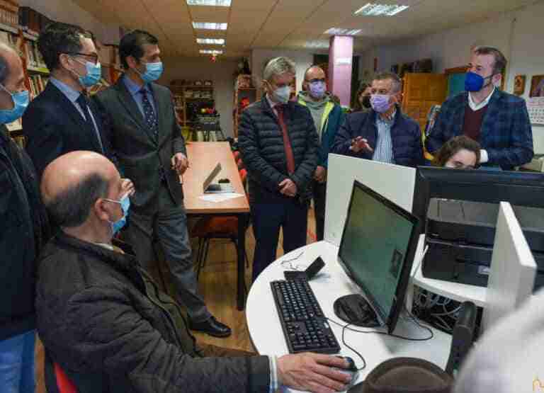 caballero visita PID de valenzuela de calatrava