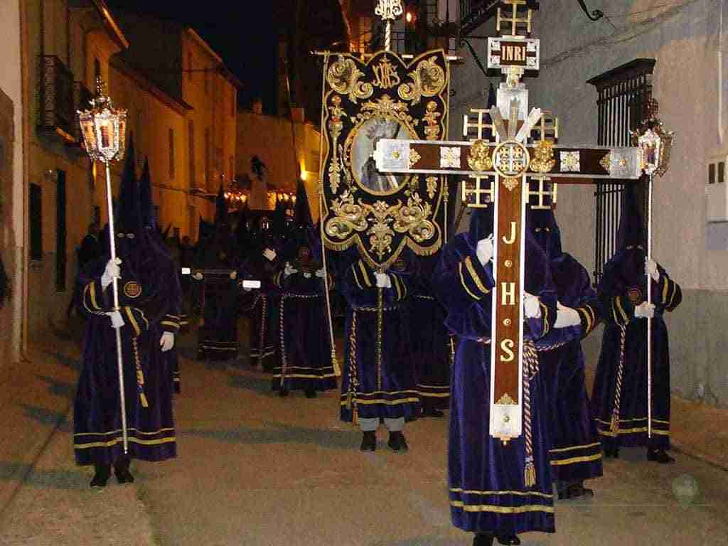 La Procesión de la Campaná despierta en la madrugada al pueblo de Quintanar 1