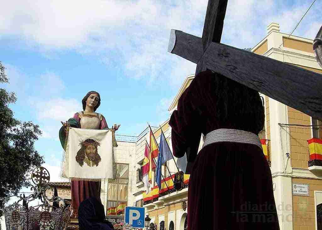 La Procesión de la Campaná despierta en la madrugada al pueblo de Quintanar 13