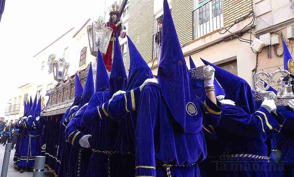 La Procesión de la Campaná despierta en la madrugada al pueblo de Quintanar 15