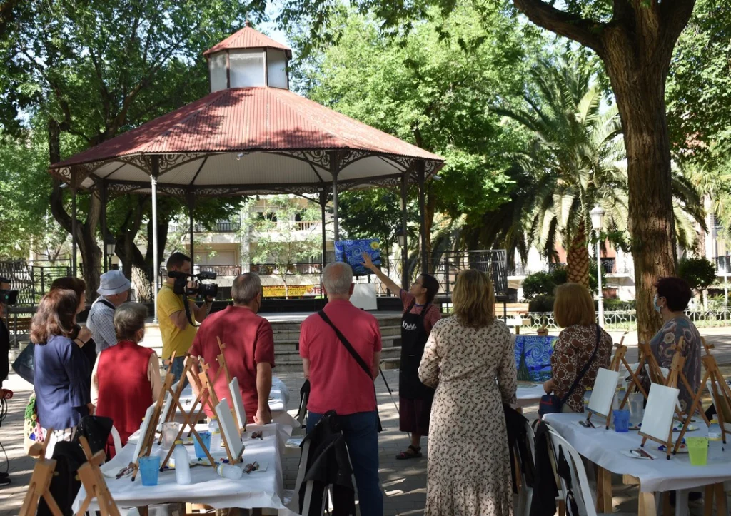 Arranca la Semana de Homenaje a las Personas Mayores de Ciudad Real con la actividad “Pintando una obra de arte al aire libre” 4