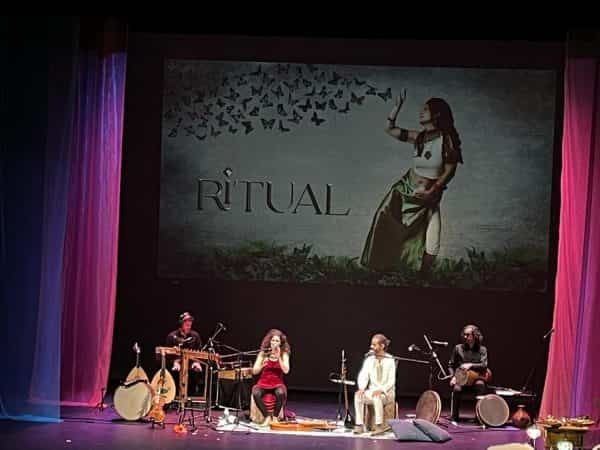 Toledo apoya la presentación del sexto álbum de Ana Alcaide en el Teatro Municipal de Rojas 4