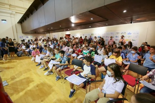 Milagros Tolón participa en la entrega de premios del V Certamen Escolar de Dibujo y Pintura promovido por el Ayuntamiento y Tagus 3