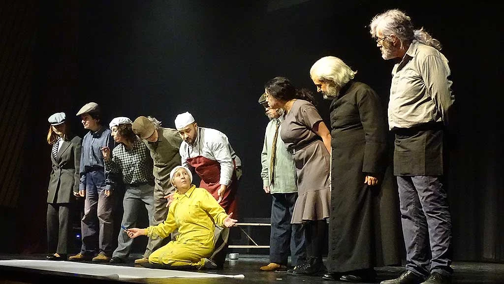 “La Visita de la Vieja Dama”, la representación teatral que arranca las ovaciones del público en Quintanar de la Orden 4