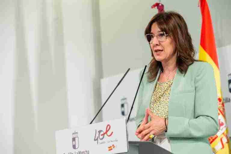 C-LM advierte de que el nuevo modelo de residencias de Ione Belarra podría encarecer en mil euros la plaza privada