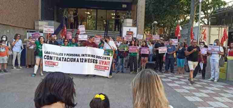 CCOO se concentra en toda C-LM para denunciar el despido durante 2 meses de cerca de 900 personas con oposición aprobada