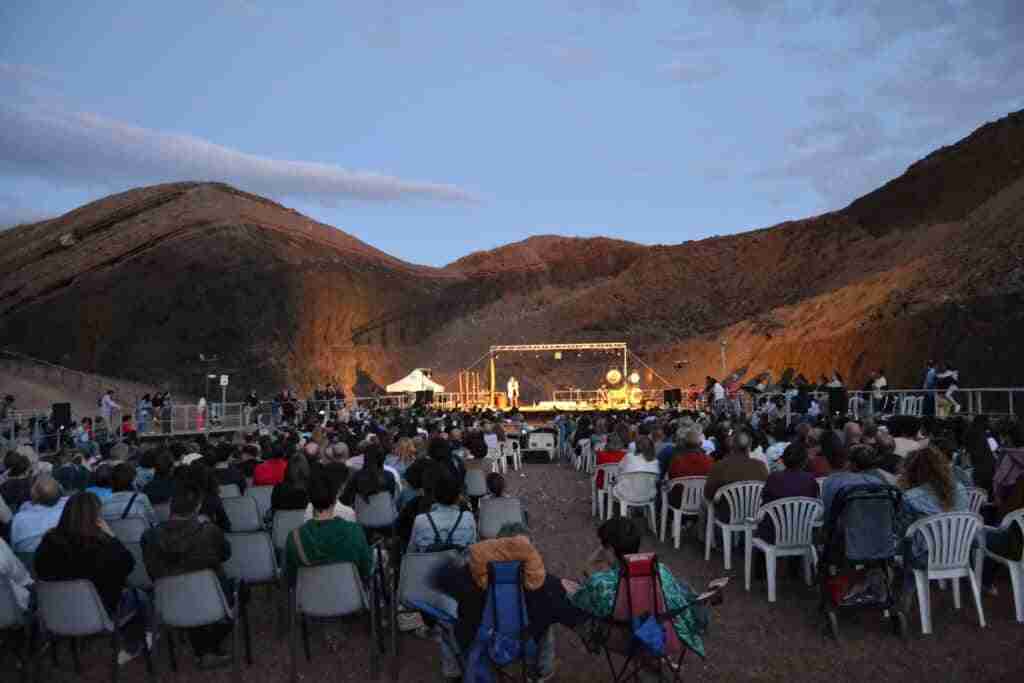 El concierto fusión “Magma” se hizo agua, fuego, tierra y aire en la mágica noche de San Juan, en el Volcán Cerro Gordo del Campo de Calatrava 2