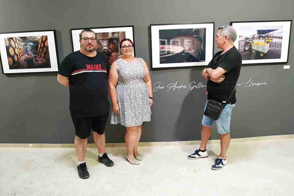 Juan José Guardia Polaino recitará versos de su libro “De almas, ditirambos y heridas” en la exposición “In vino veritas” de Raw Colectivo Fotográfico en Puertollano 1