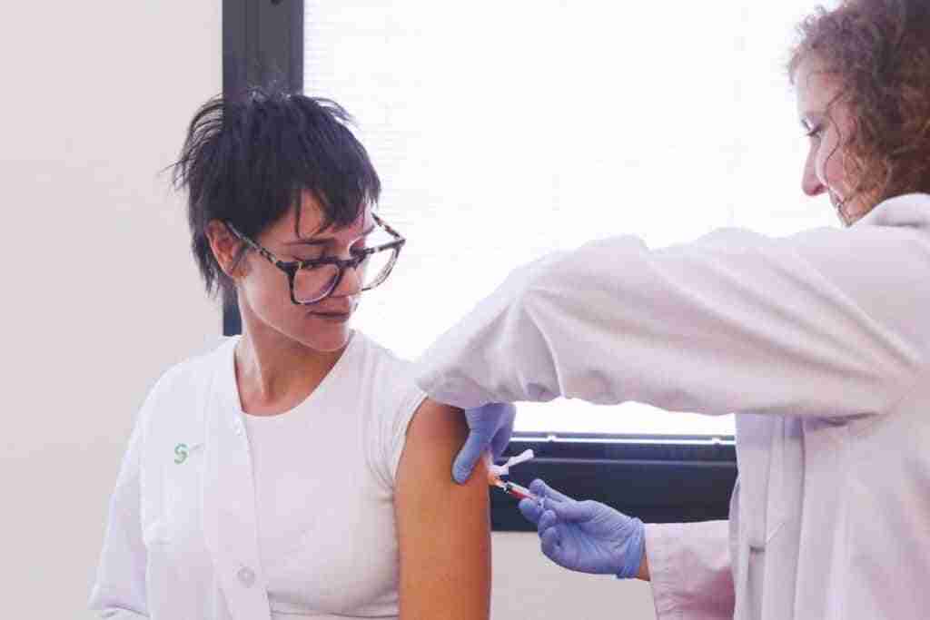 AUDIO: C-LM adquiere 626.000 vacunas contra la gripe y la meningitis para la próxima campaña por 8,4 millones de euros