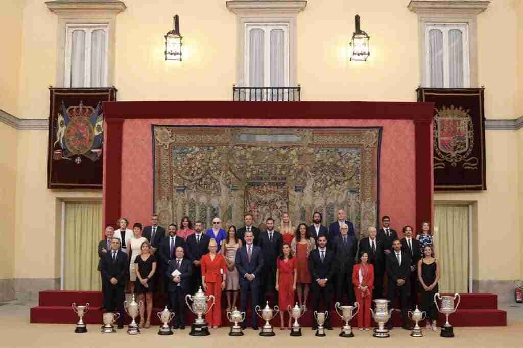 Azuqueca de Henares recibe el Premio Consejo Superior de Deportes de manos de los Reyes