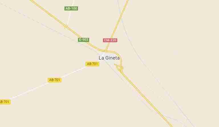 Extinguido el incendio en una chatarrería de La Gineta (Albacete)